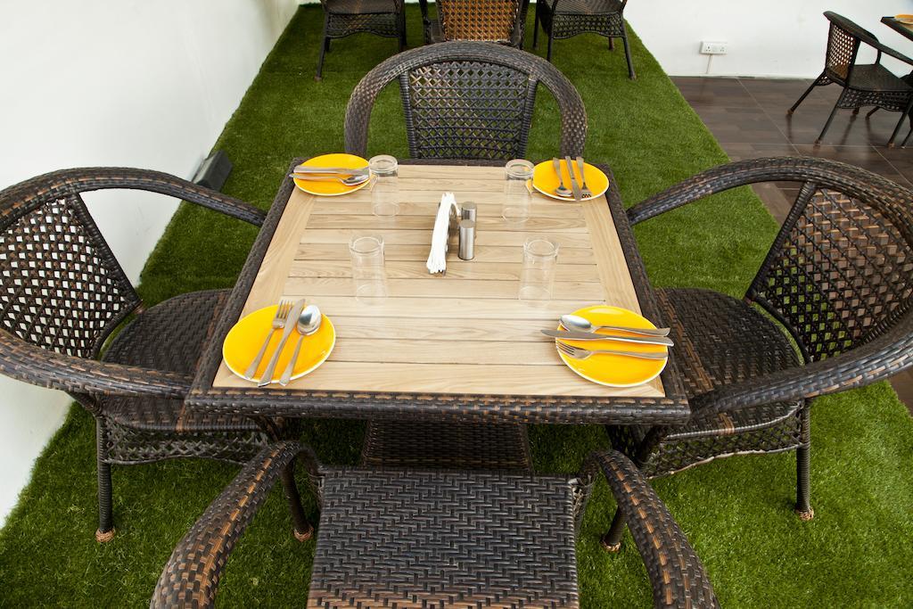 Octave Hotel & Spa - Sarjapur Road Bangalore Exteriör bild